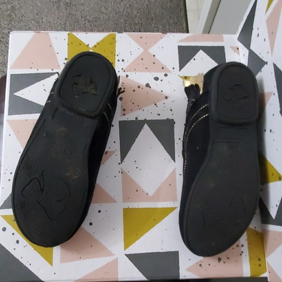 Girls shoes - Picture 3 of 5